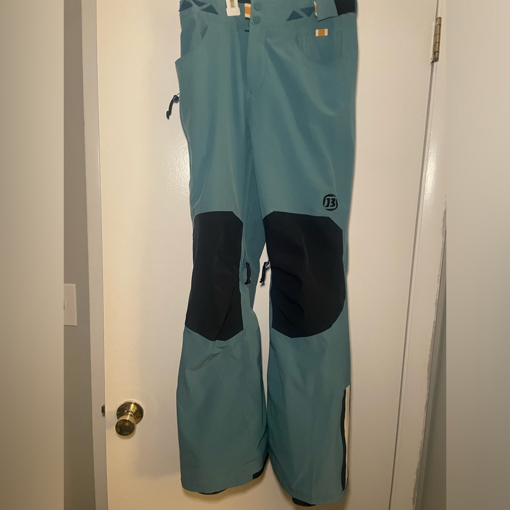 Burton living lining ski snowboard pant never worn